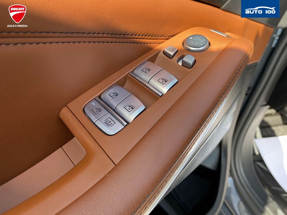 BMW X7 M50i 390KW 4x4