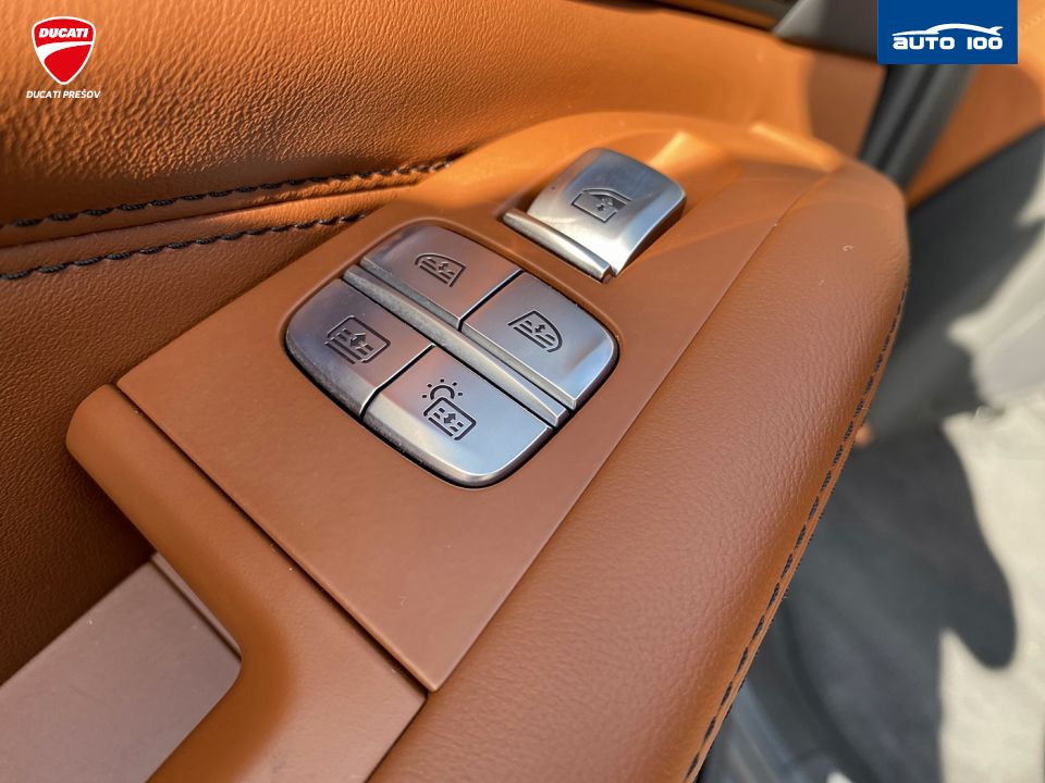 BMW X7 M50i 390KW 4x4