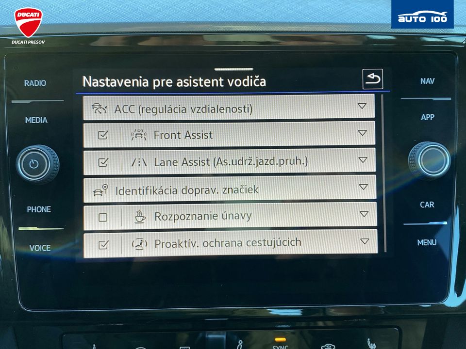 Volkswagen Passat Variant Business 2.0 TDI 110kW 7- DSG