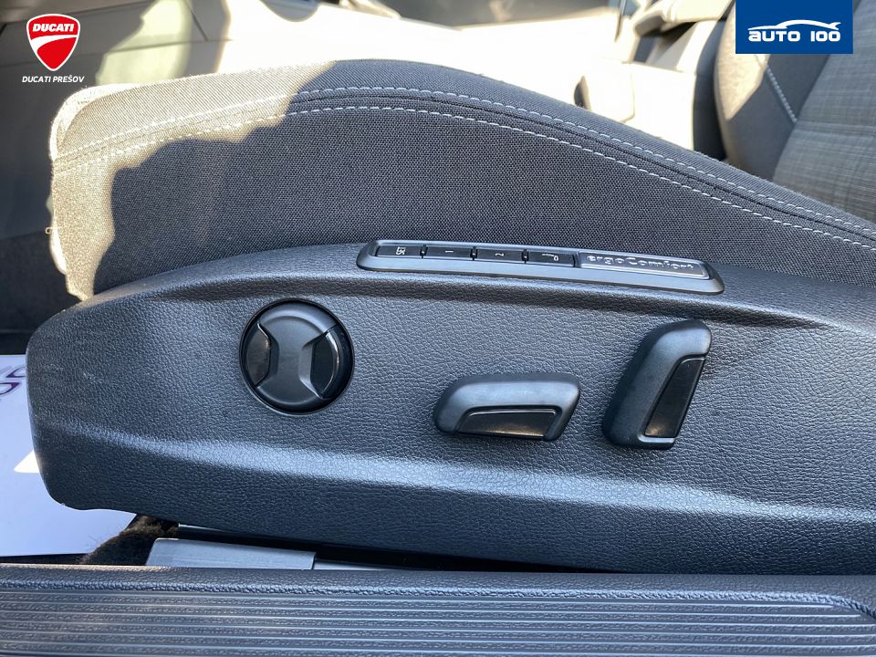 Volkswagen Passat Variant Business 2.0 TDI 110kW 7- DSG