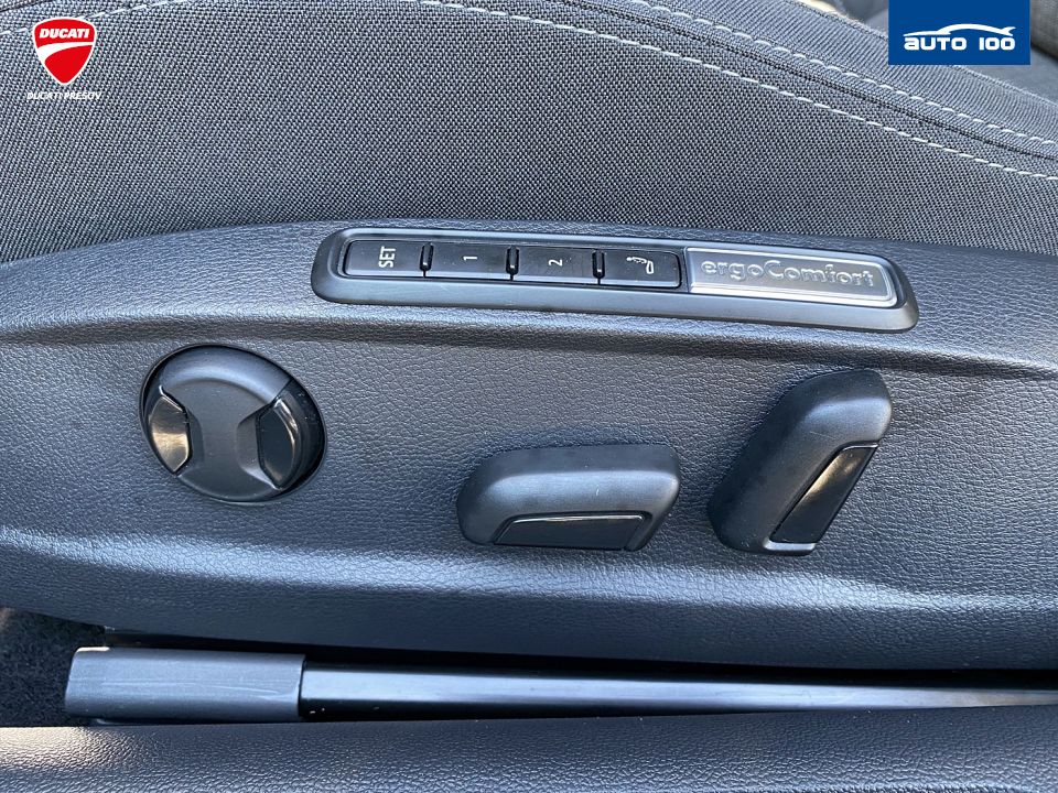 Volkswagen Passat Variant Business 2.0 TDI 110kW 7- DSG