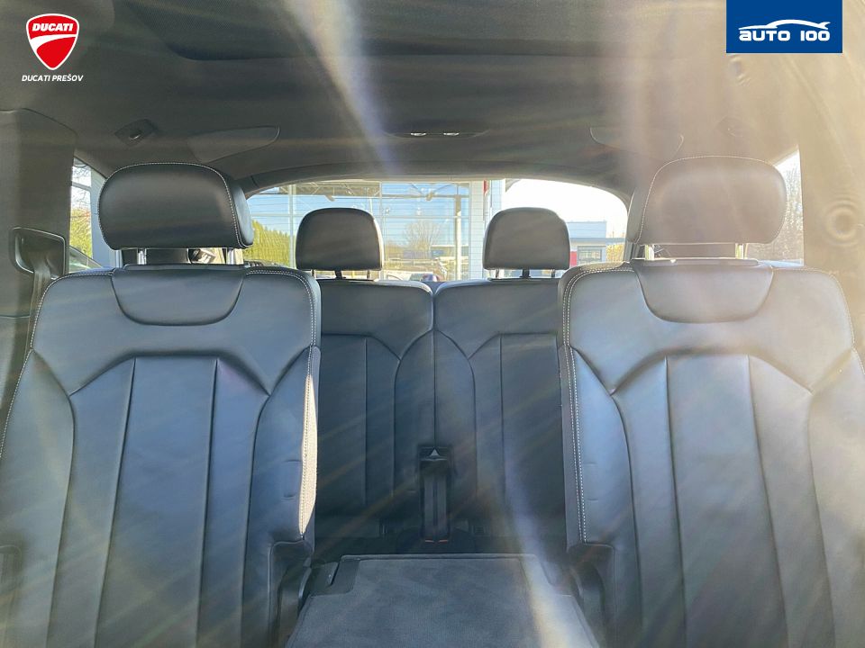Audi Q7 3.0 TDI S-Line 200 kW AT-7