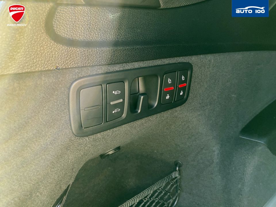 Audi Q7 3.0 TDI S-Line 200 kW AT-7