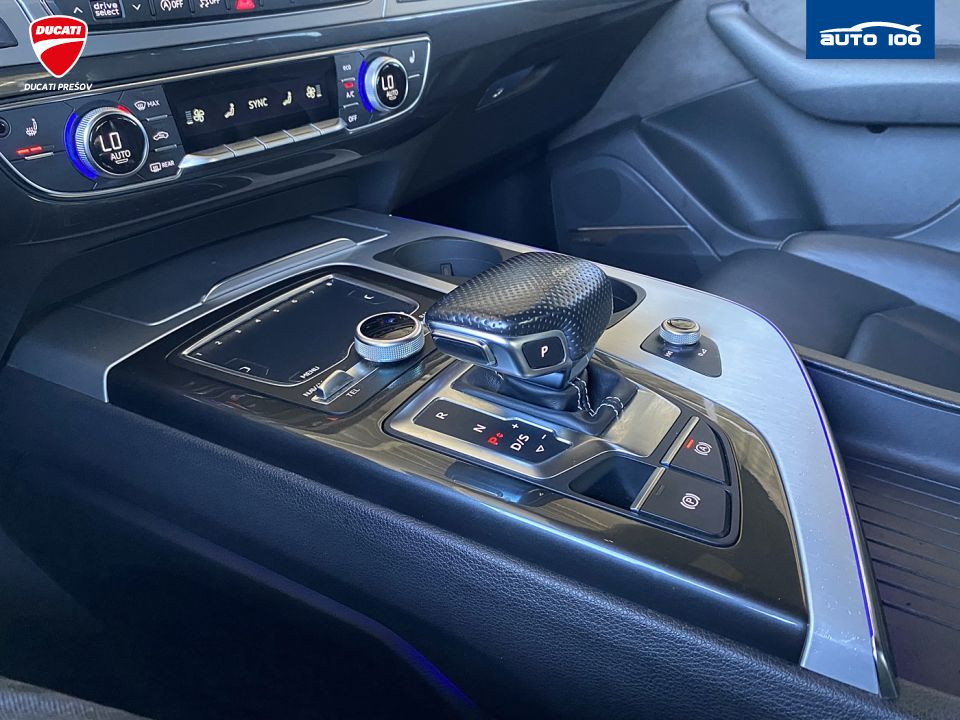 Audi Q7 3.0 TDI S-Line 200 kW AT-7