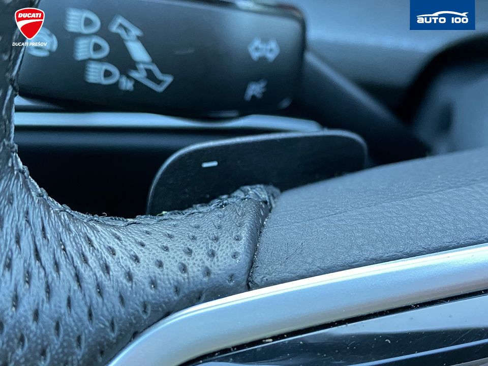 Volkswagen Golf GTE 1.4 180KW