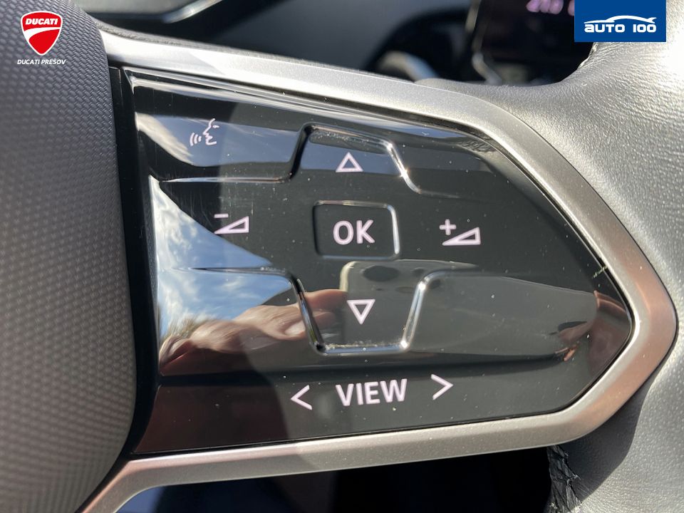 Volkswagen ID.5 GTX 4Motion electric 220kW 1-speed automatic