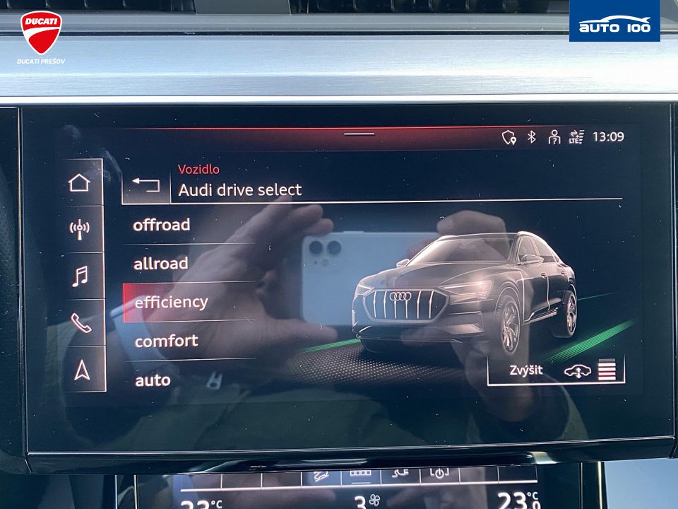 Audi e-tron Sportback S line quattro 230kW