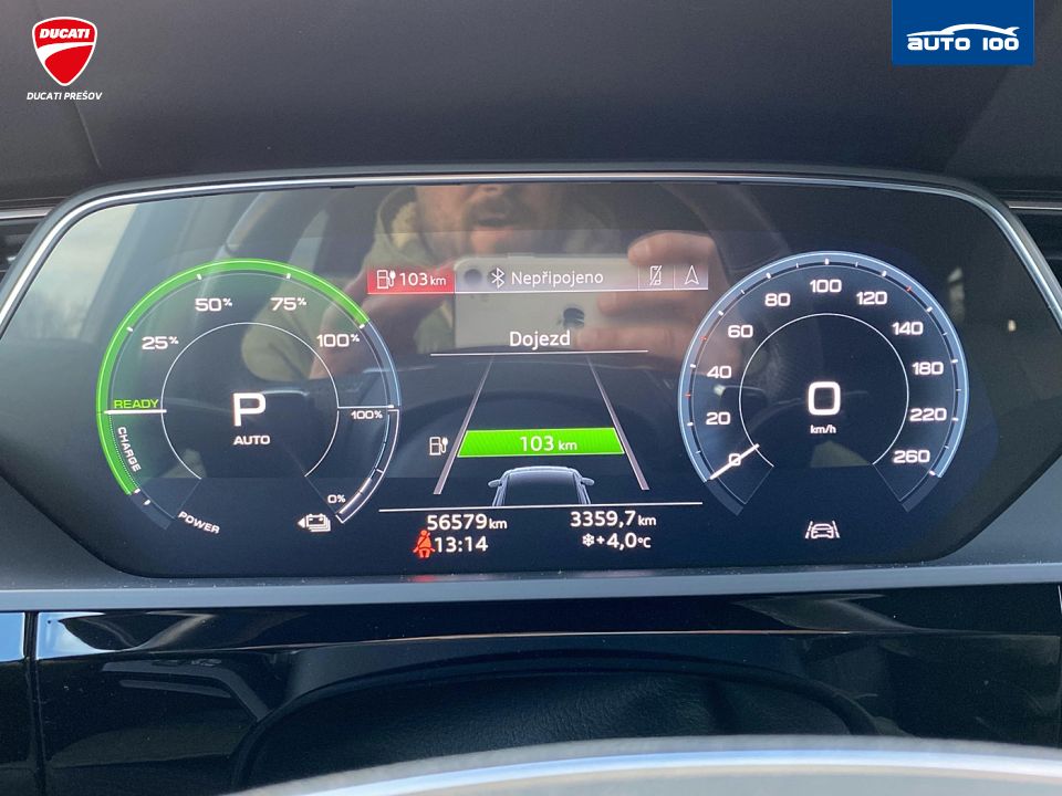 Audi e-tron Sportback S line quattro 230kW