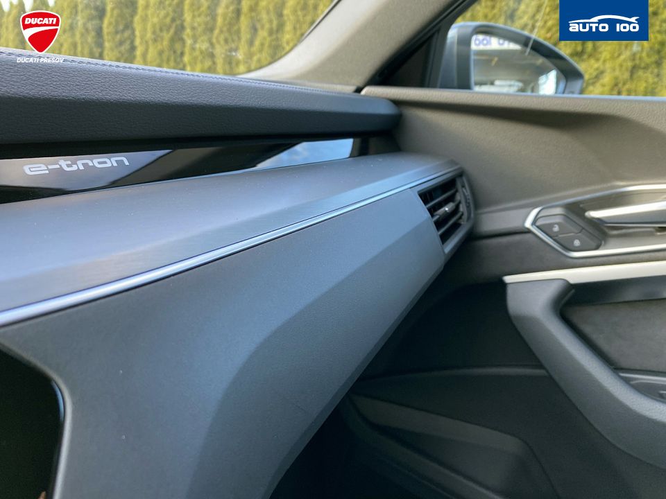 Audi e-tron Sportback S line quattro 230kW