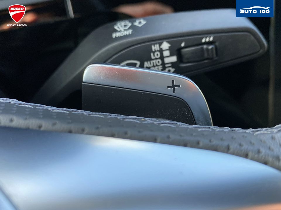 Audi e-tron Sportback S line quattro 230kW