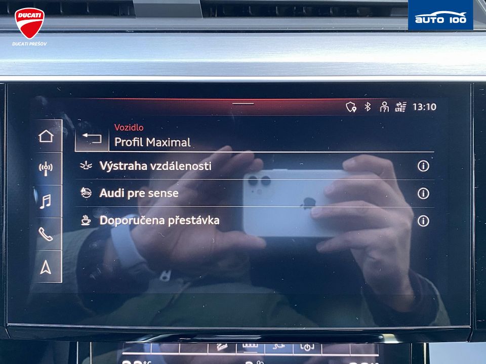 Audi e-tron Sportback S line quattro 230kW