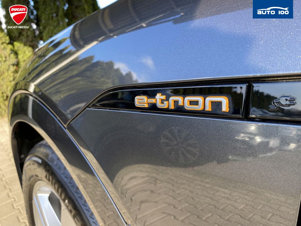 Audi e-tron Sportback S line quattro 230kW