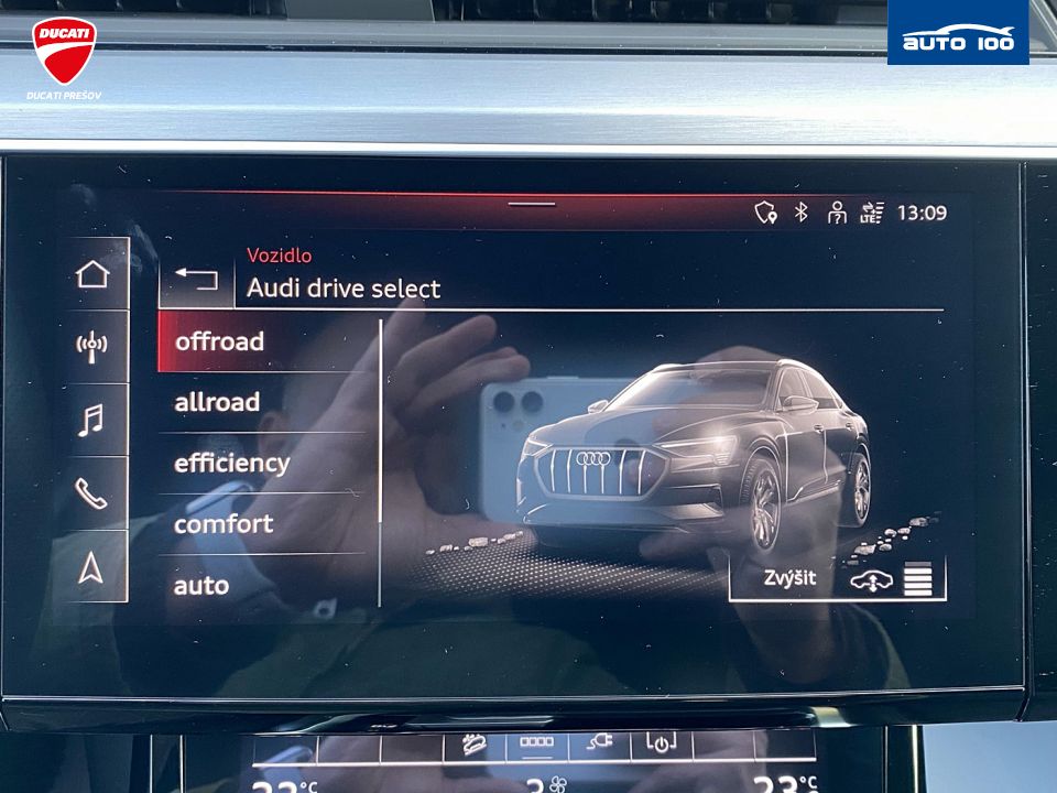 Audi e-tron Sportback S line quattro 230kW