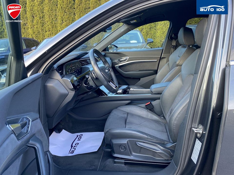 Audi e-tron Sportback S line quattro 230kW