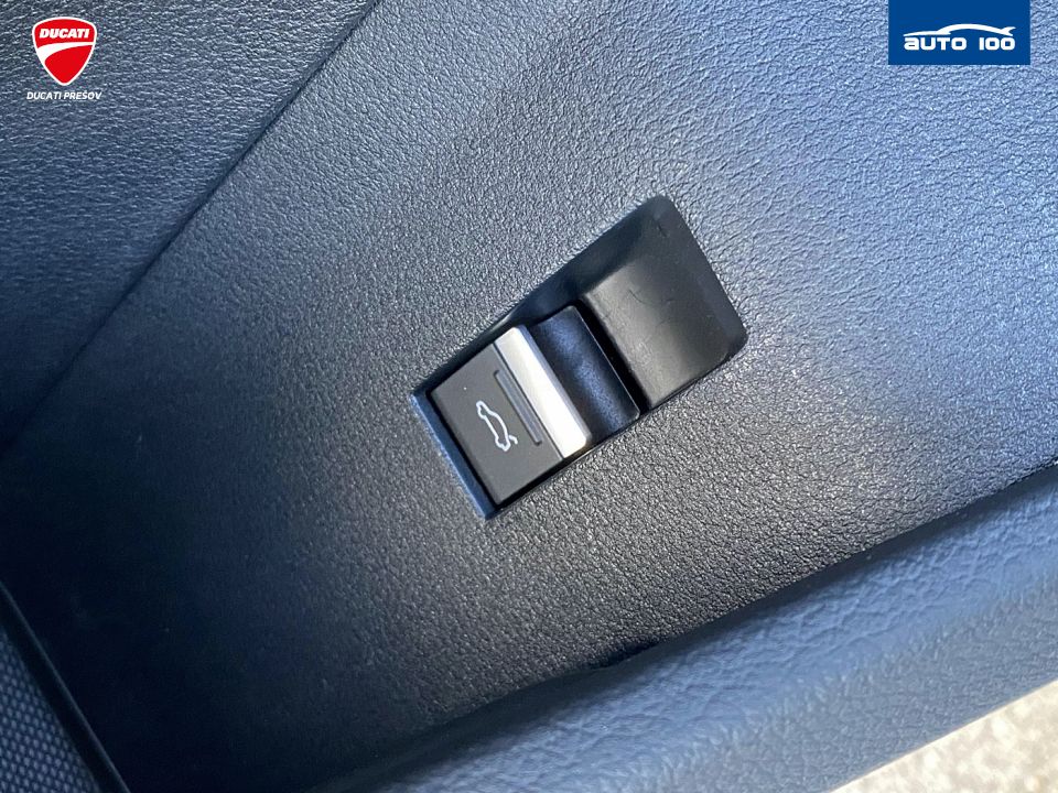 Audi e-tron Sportback S line quattro 230kW