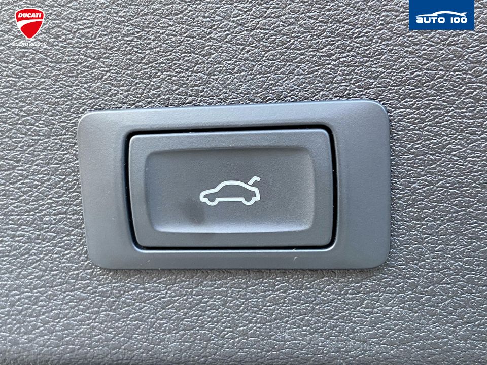 Audi e-tron Sportback S line quattro 230kW