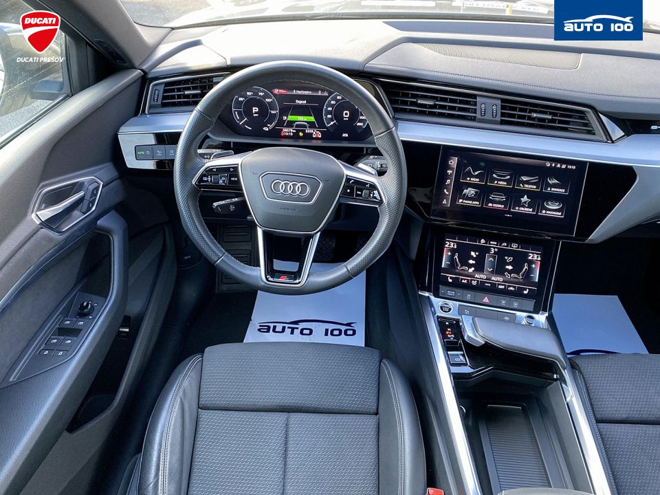 Audi e-tron Sportback S line quattro 230kW