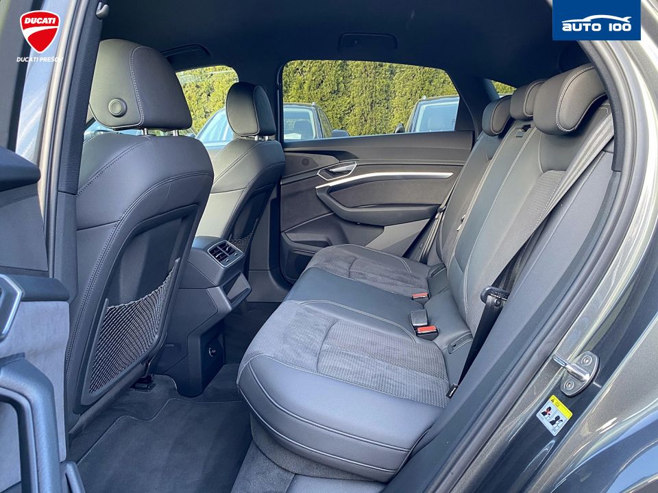 Audi e-tron Sportback S line quattro 230kW