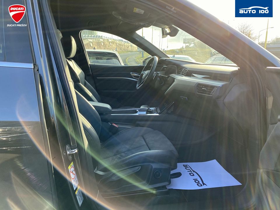 Audi e-tron Sportback S line quattro 230kW