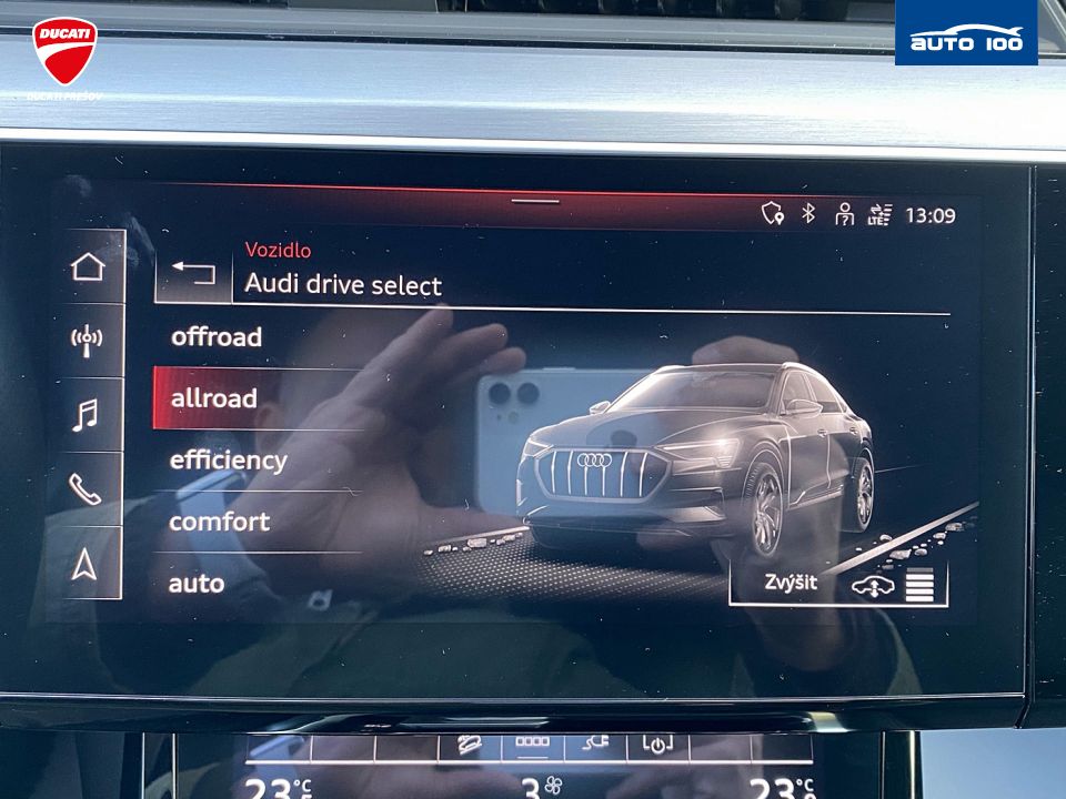 Audi e-tron Sportback S line quattro 230kW