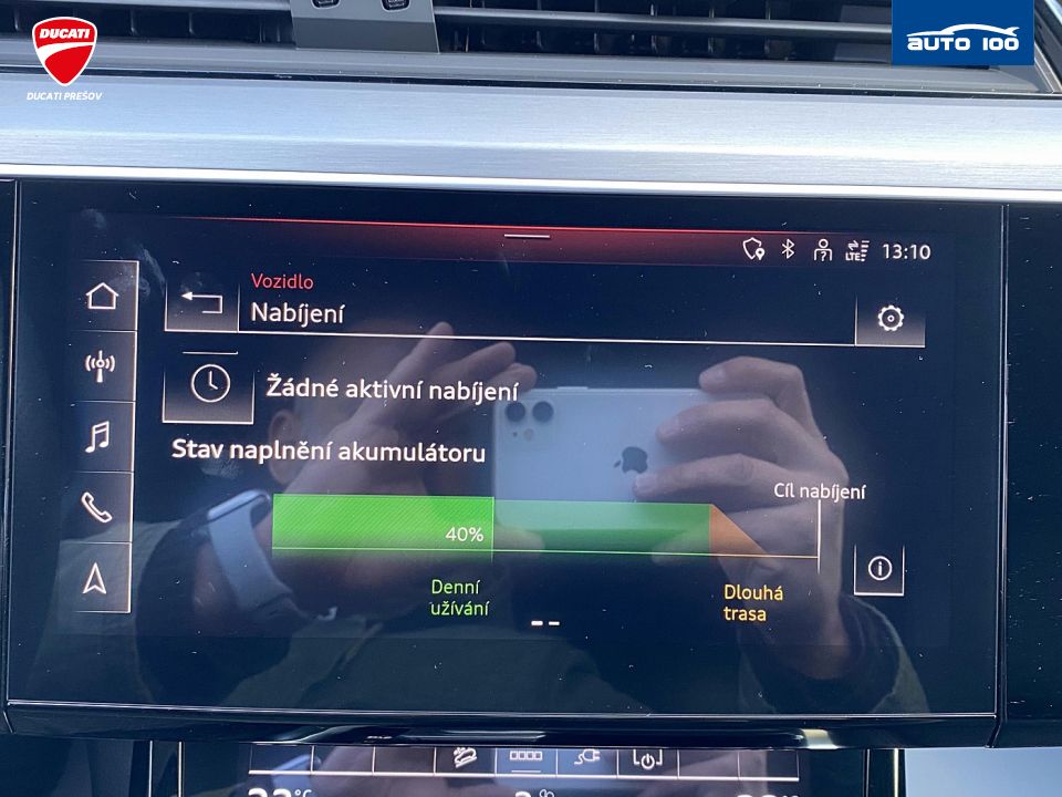 Audi e-tron Sportback S line quattro 230kW