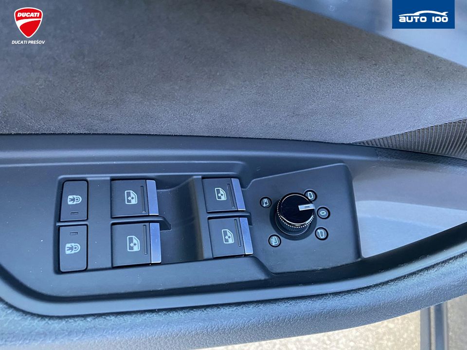 Audi e-tron Sportback S line quattro 230kW