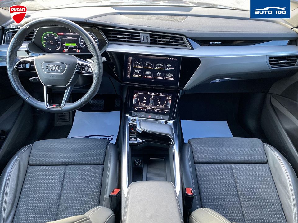 Audi e-tron Sportback S line quattro 230kW