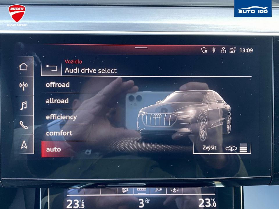 Audi e-tron Sportback S line quattro 230kW