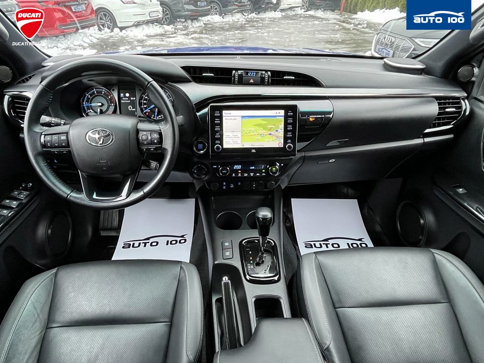 Toyota Hilux 2.8 I D-4D Invincible 4x4 AT-6
