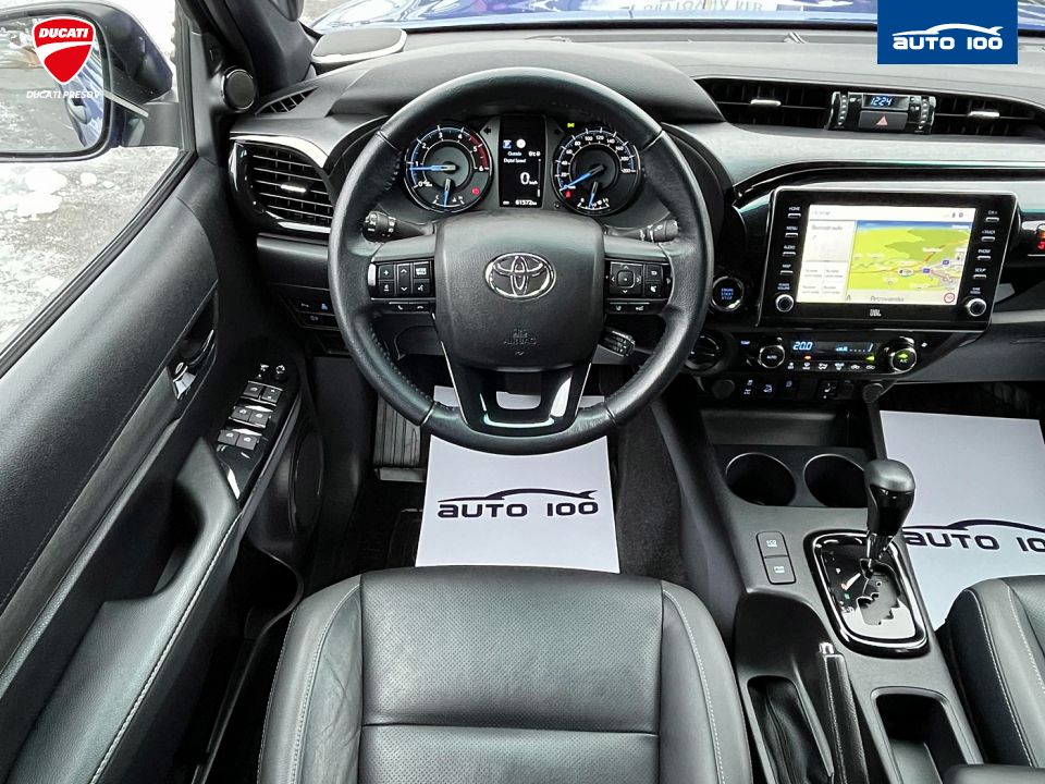 Toyota Hilux 2.8 I D-4D Invincible 4x4 AT-6