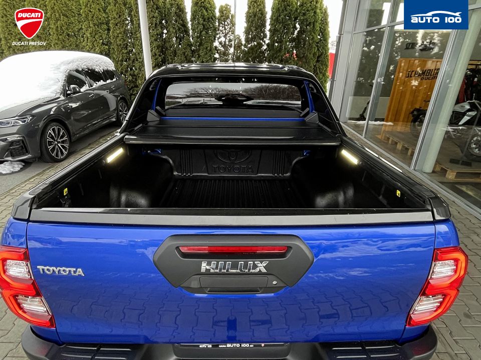 Toyota Hilux 2.8 I D-4D Invincible 4x4 AT-6