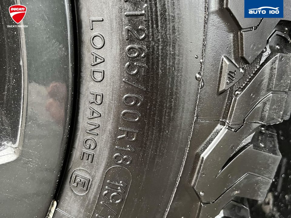 Toyota Hilux 2.8 I D-4D Invincible 4x4 AT-6