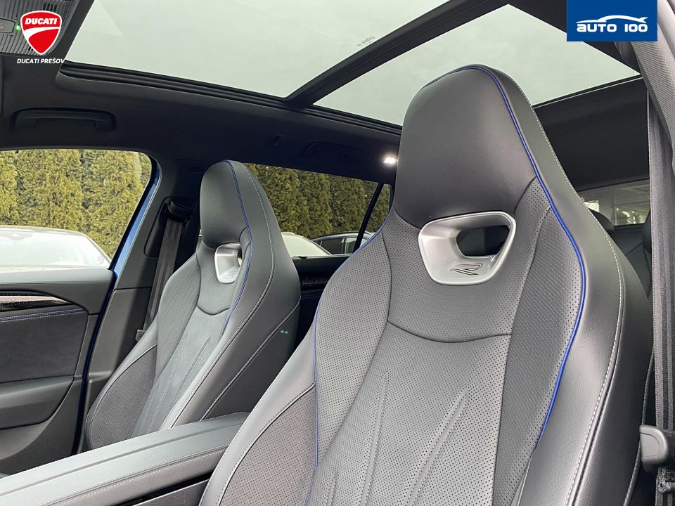 Volkswagen Passat R-Line 4x4 2.0 TDI 142kW DSG-7, Multi Matrix-Beam, Keyless Advanced