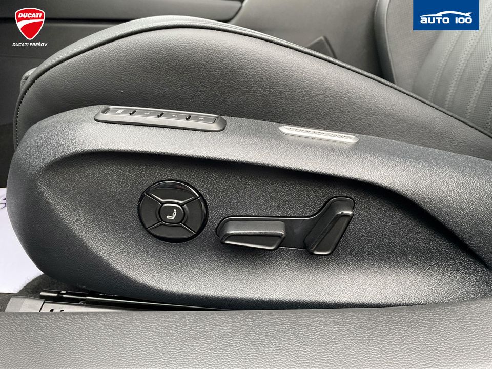 Volkswagen Passat R-Line 4x4 2.0 TDI 142kW DSG-7, Multi Matrix-Beam, Keyless Advanced