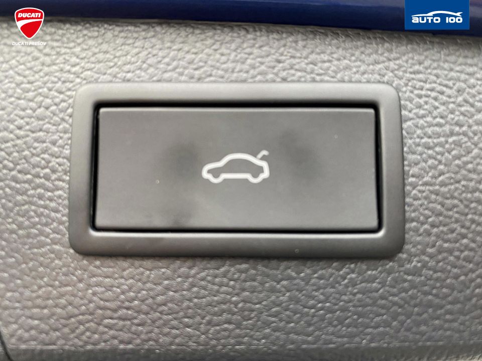 Volkswagen Passat R-Line 4x4 2.0 TDI 142kW DSG-7, Multi Matrix-Beam, Keyless Advanced