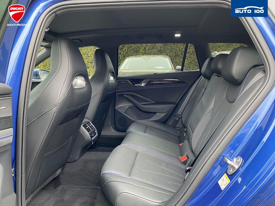 Volkswagen Passat R-Line 4x4 2.0 TDI 142kW DSG-7, Multi Matrix-Beam, Keyless Advanced