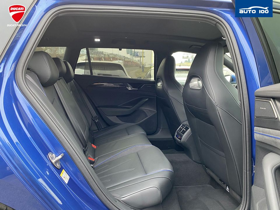 Volkswagen Passat R-Line 4x4 2.0 TDI 142kW DSG-7, Multi Matrix-Beam, Keyless Advanced