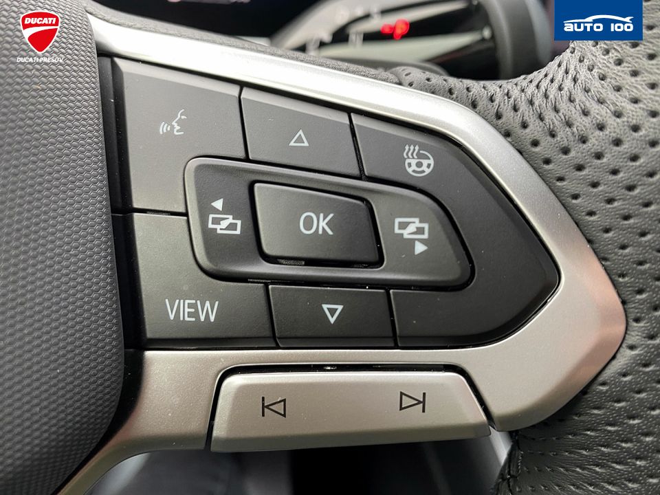 Volkswagen Passat R-Line 4x4 2.0 TDI 142kW DSG-7, Multi Matrix-Beam, Keyless Advanced