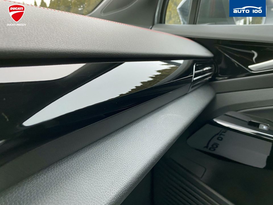 Volkswagen ID.5 GTX 4Motion electric 220kW