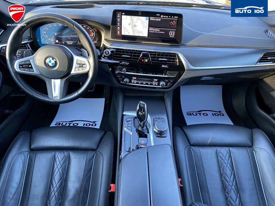 BMW M 550i xDrive
