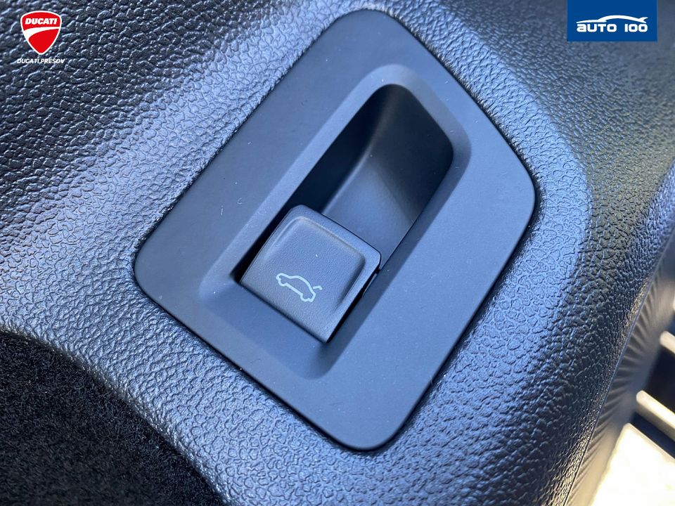 Volkswagen Passat Variant Business 2.0 TDI SCR 110kW