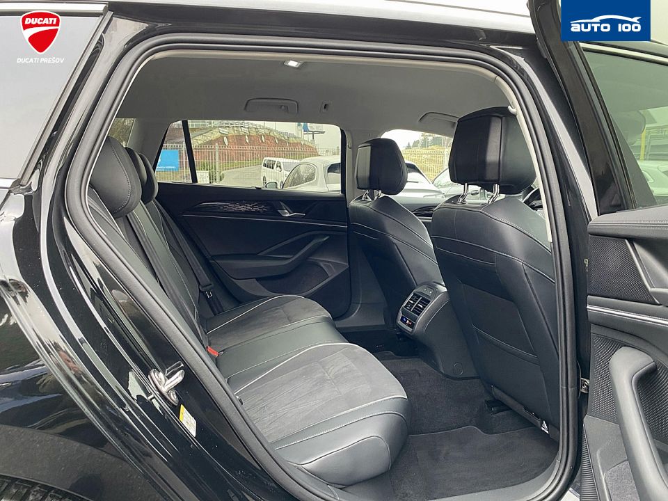 Volkswagen Passat Elegance 2.0 TDI 110kW, Matrix, Keyless, 360 kamera.