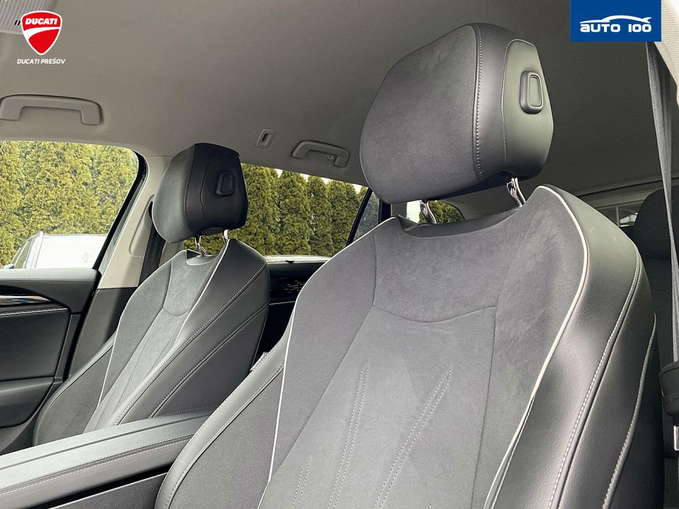 Volkswagen Passat Elegance 2.0 TDI 110kW, Matrix, Keyless, 360 kamera.