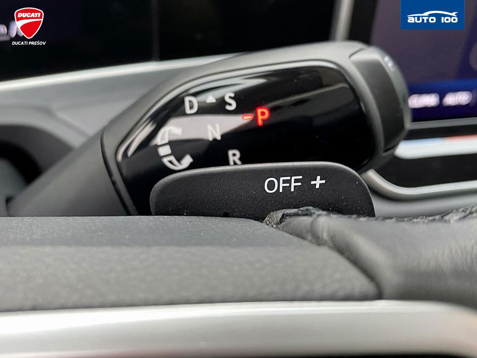 Volkswagen Passat Elegance 2.0 TDI 110kW, Matrix, Keyless, 360 kamera.