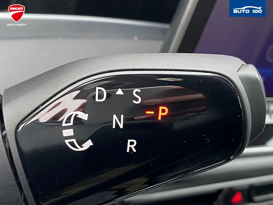 Volkswagen Passat Elegance 2.0 TDI 110kW, Matrix, Keyless, 360 kamera.