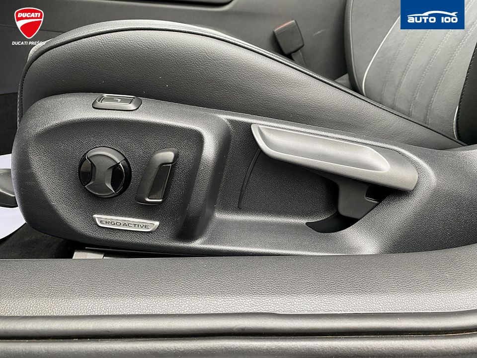 Volkswagen Passat Elegance 2.0 TDI 110kW, Matrix, Keyless, 360 kamera.