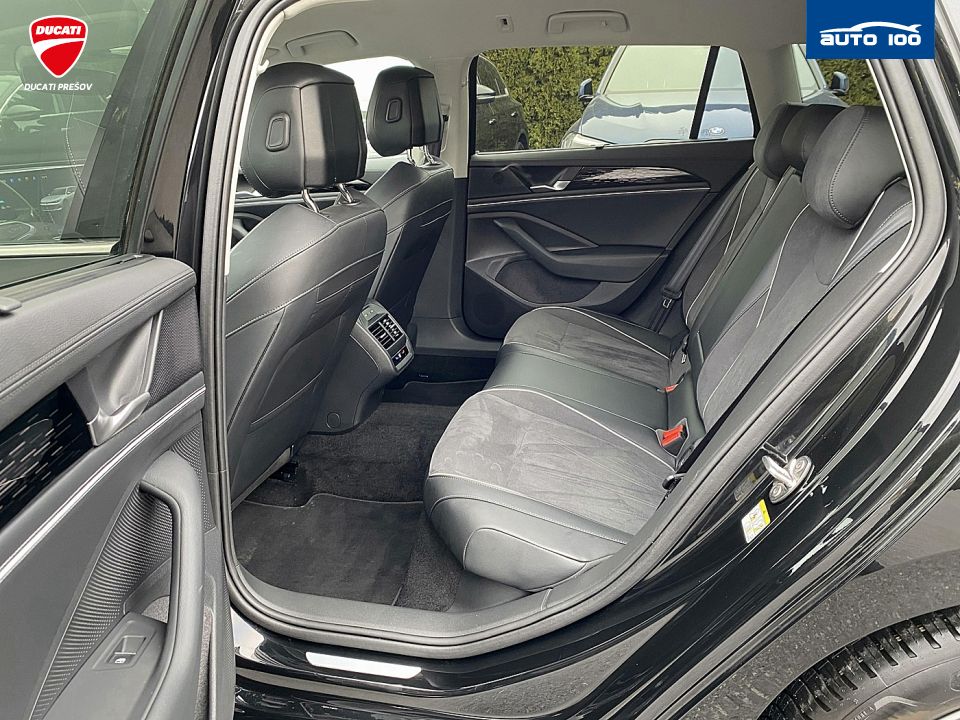 Volkswagen Passat Elegance 2.0 TDI 110kW, Matrix, Keyless, 360 kamera.