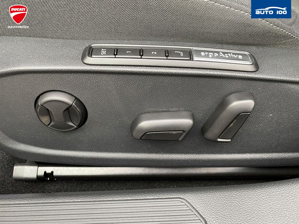 Volkswagen Golf Variant Style 2.0 TDI 110kW  Matrix-Beam,