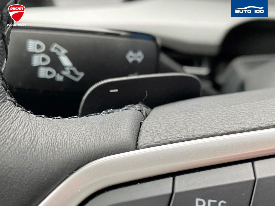 Volkswagen Golf 1.5 eTSI 96kw DSG-7