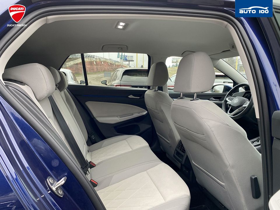 Volkswagen Golf 1.5 eTSI 96kw DSG-7